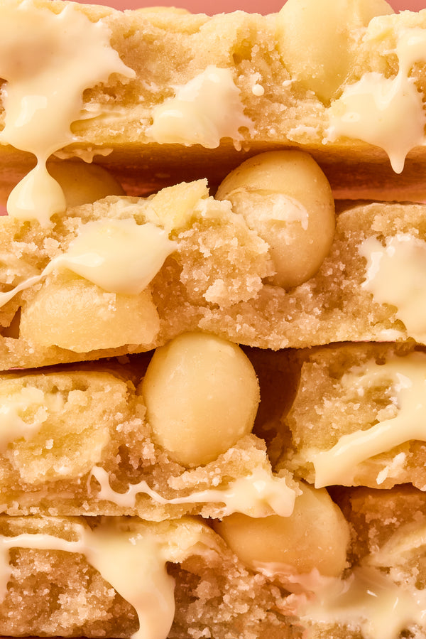 White chocolate & macadamia nut