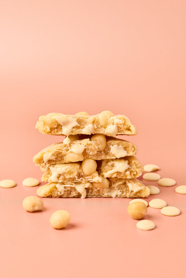 White chocolate & macadamia nut